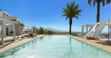 3 bedroom apartment in Estepona, Spain