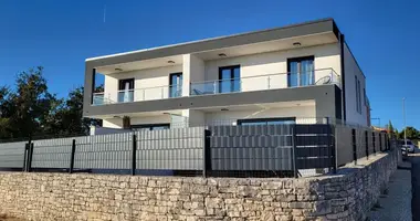 Duplex 6 bedrooms in Kanfanar, Croatia