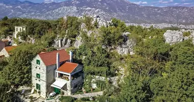 Villa 2 chambres dans Dugi Rat, Croatie