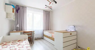 Apartamento 3 habitaciones en Minsk, Bielorrusia