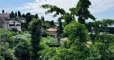 Haus in Pirian, Slowenien