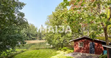 2 bedroom house in Helsinki sub-region, Finland