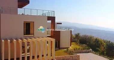 Villa 3 bedrooms with parking, with Balcony, with Furnitured in Dobra Voda, Montenegro