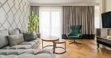 Commercial property 104 m² in Warsaw, Poland