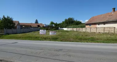 Grundstück in orbottyan, Ungarn