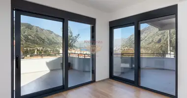 Casa 3 habitaciones en Kotor, Montenegro