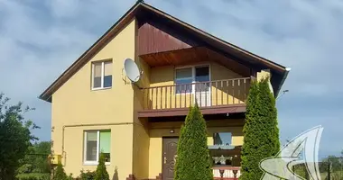 Casa en Kaviardziaki, Belarús