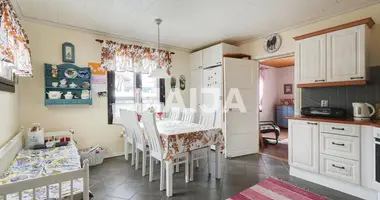 Dom 4 pokoi w Riihimaki, Finlandia