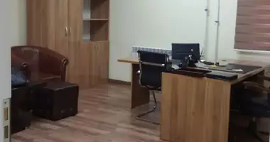 Офис 389 м² в Узбекистан