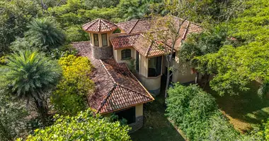 Casa 4 habitaciones en Santa Elena, Costa Rica