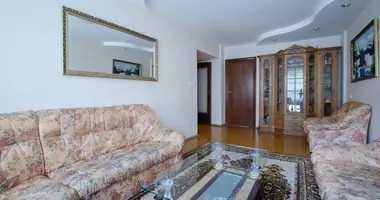 Apartamento 3 habitaciones en Minsk, Belarús
