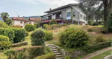 Villa 5 bedrooms in Gignese, Italy
