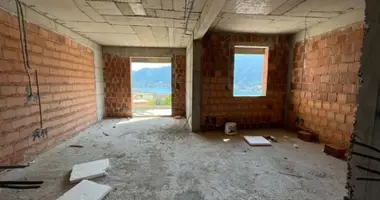 Квартира 3 спальни в Доброта, Черногория