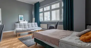 Wohnung 3 zimmer in Warschau, Polen