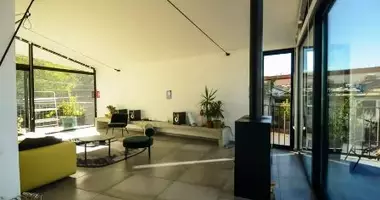 Oficina 300 m² en Tiflis, Georgia