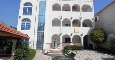 5 bedroom house in Pecurice, Montenegro