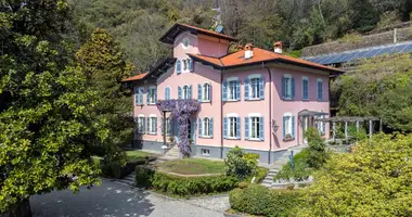 Villa 18 habitaciones con camino, con fibra óptica en Verbania, Italia