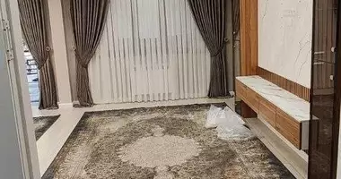Квартира 4 комнаты с бытовой техникой, с c ремонтом в Ханабад, Узбекистан