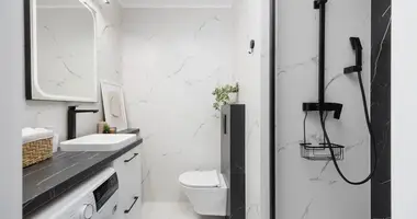 Квартира 2 комнаты в Варшава, Польша