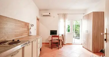 Apartamento 3 habitaciones en Tivat, Montenegro