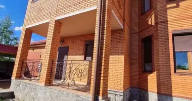 2 bedroom house in Avtozavodskiy rayon, Ukraine