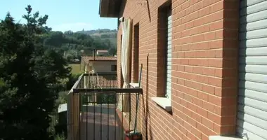 Квартира 6 комнат в Терни, Италия