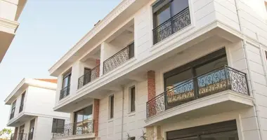 5 bedroom apartment in Bahcelievler Mahallesi, Turkey