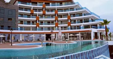 Comercial 2 habitaciones con aparcamiento, con la piscina, con sistema de vigilancia de seguridad en Alanya, Turquía