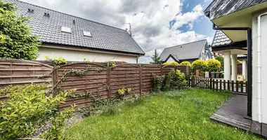 Wohnung 5 zimmer in Komorniki, Polen