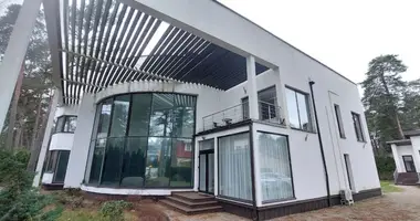 8 room house in Jurmala, Latvia