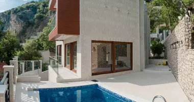 Villa  mit Meerblick, mit Yard, mit Schwimmbad in Katun-Rezevici, Montenegro