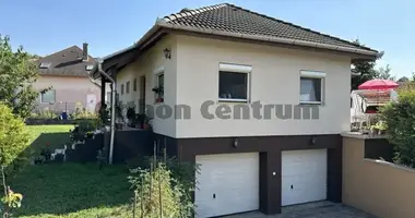 3 room house in Pecel, Hungary