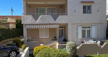 Apartamento en Tivat, Montenegro