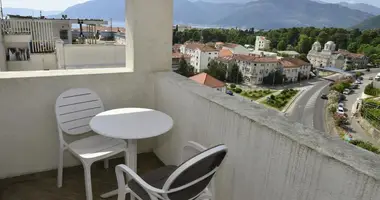 Квартира 2 комнаты в Тиват, Черногория
