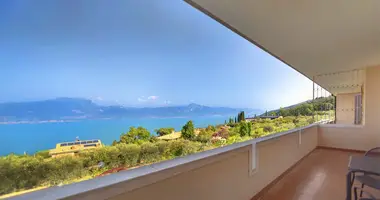 3 bedroom townthouse in Torri del Benaco, Italy