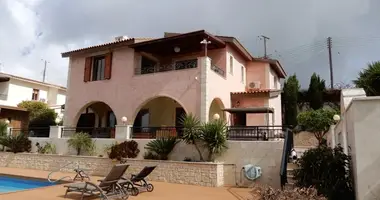 4 bedroom house in Tsada, Cyprus
