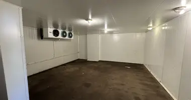 Almacén 305 m² en Riga, Letonia