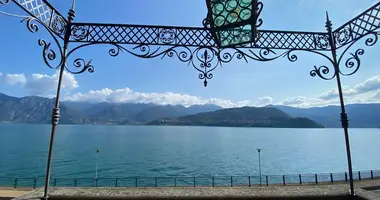 Villa 8 chambres dans Tavernola Bergamasca, Italie