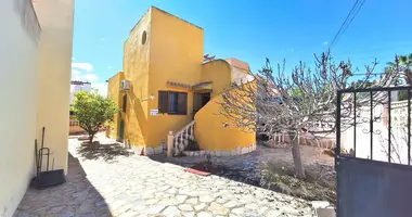 Bungalow 3 bedrooms with parking, with Furnitured, with Terrace in Calp, Spain