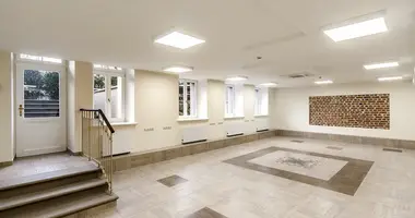 Oficina 320 m² en Riga, Letonia
