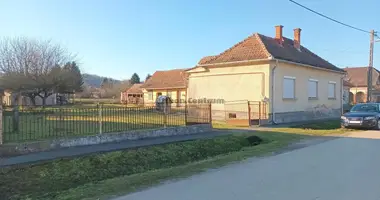 Casa 3 habitaciones en Tornyiszentmiklos, Hungría