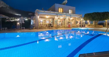 Hôtel 1 400 m² dans Koutouloufari, Grèce