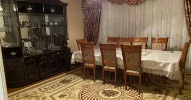Квартира 4 комнаты в Ханабад, Узбекистан