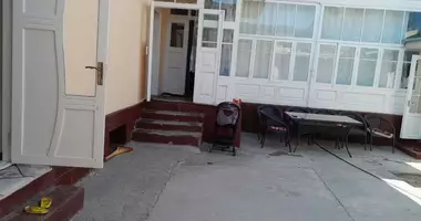 Дом 5 комнат с гаражом в Келес, Узбекистан