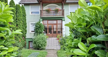 8 room house in Kehidakustany, Hungary