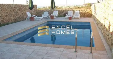 6 bedroom house in Saint Lawrence, Malta