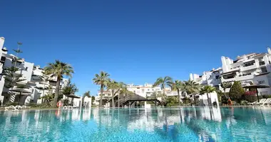 Квартира 4 спальни в San Pedro Alcantara, Испания
