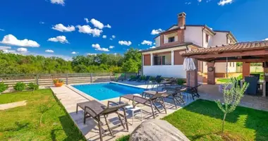 Villa 5 bedrooms in Porec, Croatia