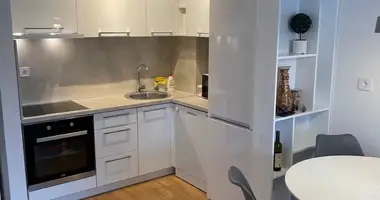 Apartamento 3 habitaciones en Becici, Montenegro