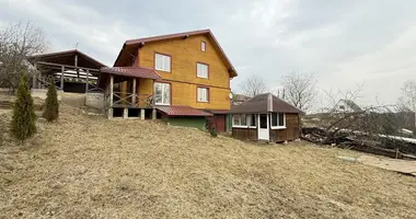 Haus in Bialarucki siel ski Saviet, Weißrussland